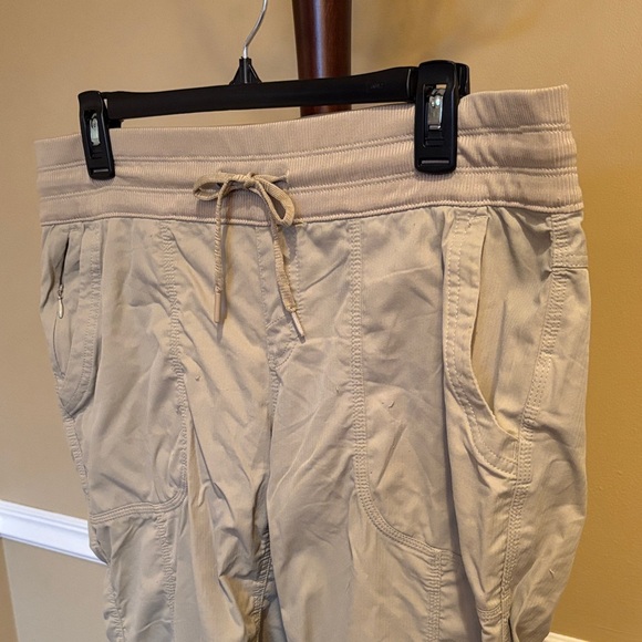 The North Face Beige Women's Capri Pants - Picture 3 of 7